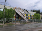 Штормовой ветер снес крышу детского сада под Волгоградом