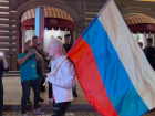 Привычку не носить трусы назвали причиной спада популярности SHAMAN