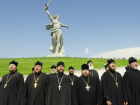 Хор священников исполнил пробирающую до мурашек песню на Мамаевом кургане - видео