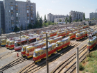 13-й трамвай в Волгограде будет ходить с перебоями из-за вылетевшей на пути машины
