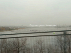 Десятки рыбаков вышли на лед в аномальную оттепель под Волгоградом