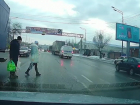 Бессмертные пешеходы попали на видео на месте смертельного наезда в Волгограде