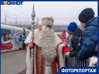 Поезд Деда Мороза сквозь туман пробился в Волгоград