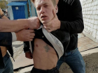 На рынке в Астрахани поймали насильника 15-летней волгоградки, который успел совершить еще одно изнасилование: видео задержания