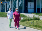 Медработников из Волгоградской области лишили доплат за работу с больными коронавирусом