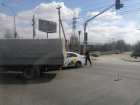 Столкновение такси с «ГАЗелью» перекрыло движение по Второй продольной в Волгограде 