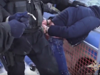 Задержание бойцами СОБРа банды лжесотрудников ГИБДД в Волгограде сняли на видео