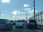 Мост через Волгу встал в часовой пробке в старт всероссийского Дня поля