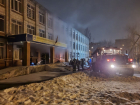 В Волгограде горит школа