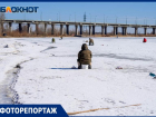 «Тонут люди и машины»: тысячи волгоградских рыбаков вышли покорять весенний лёд