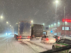 "У нас уже застряла скорая, фуры встали": что творится в Волгограде в снежный коллапс