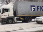 Фуры буксуют и пробки 10 баллов: транспортный коллапс начинается в Волгограде из-за снегопада