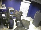 В Волгограде семеро мужчин в масках похитили банкомат