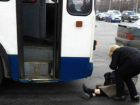 На севере Волгограда троллейбус переехал женщину-пешехода 