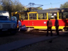 Волжский трамвай потерял на ходу двигатель и сошел с рельс