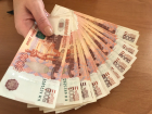 Сотрудник администрации получил взятку в Волгограде цветами и деньгами 