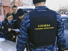 Под Волгоградом ﻿должник переоформил арестованные машины на сына