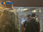 «Они на СВО едут!»: мужчинам в военной форме запретил вход ресторан "Дача шефа" в центре Волгограде