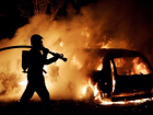 В Волгоградской области за ночь сгорели 2 иномарки