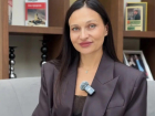 С чем сочетать винный цвет в вашем гардеробе, чтобы это не было скучно?
