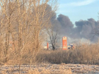 Крупный пожар на складе с лакокрасочными материалами попал на видео в Волгоградской области
