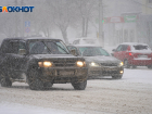 Выпавший снег принес гололед на трассы в Волгоградской области