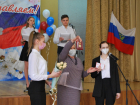 Спасали пациентов в "красной зоне": студентов Волгограда наградили медалями за борьбу с коронавирусом