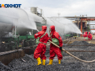 Нефтебаза загорелась под Волгоградом после падения обломков БПЛА