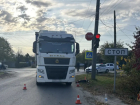 Волгоградский подросток на самокате «влетел» под колеса фуры 