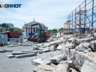 Гранитным плитам трибуны с площади Павших борцов в Волгограде нашли применение