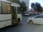 ДТП с автобусом и Mitsubishi собирает пробку на Елецкой в Волгограде