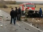 На видео попали страшные последствия аварии с двумя погибшими в Волгоградской области