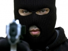 Под Волгоградом трое вооруженных преступников в масках ограбили АЗС
