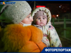 «Дети смотрят в глаза новой войны»: встреча жителей Донбасса в Волгоградской области в 65 фото