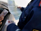 Под Волгоградом сотрудник ДПС потребовал взятку с пьяной автоледи в 50 тысяч
