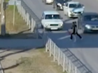 "Шестерка" сбила подростков в Волгограде: шок-видео 