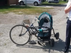 Под Волгоградом велосипедистка протаранила детскую коляску 