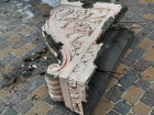 "Разбили молотками лепнину, сложили и уехали": УК обещает позаботиться о памятнике архитектуры в Волгограде
