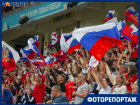 Заводные болельщики и злющие комары помогли победить сборной России в Волгограде