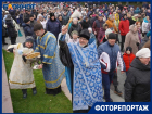 Тысячи человек в крестном ходе дошли до митинга: лучшие кадры из центра Волгограда