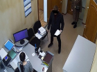 Несдержанных волгоградцев штрафуют за оскорбления сотрудников