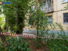 Труп мужчины нашли во дворе дома в Волгограде