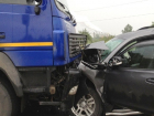 Водитель и пассажир Toyota погибли в лобовом столкновении с фурой в Волгоградской области