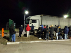 «TikTok работает в Казахстане?»: что обсуждают в очереди на границе в Волгоградской области