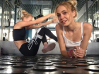 Две блондинки в Волгограде поняли, что им срочно нужны круглые попы