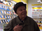 Пожилой волгоградец исполнил песню с советами о любви и попал на видео для Путина 