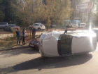 На дороге Волгограда Subaru легла на бок