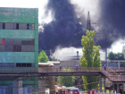 Беременных и детей попросили долго не находиться на улице после пожара на заводе в Волгограде