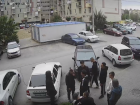 Массовая драка волгоградских подростков в Жилгородке с палками и арматурой попала на видео 