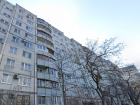 Тело 39-летней женщины нашли напротив торгового центра в Волгограде